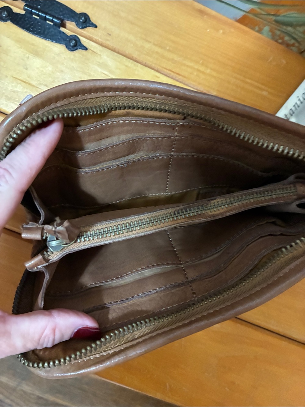 Embroidered Brown Leather Wristlet Clutch with Stud Accents New - Picture 6 of 6
